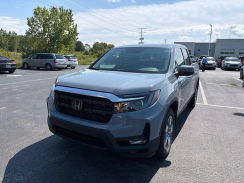 Used 2025 Honda Ridgeline RTL image 2