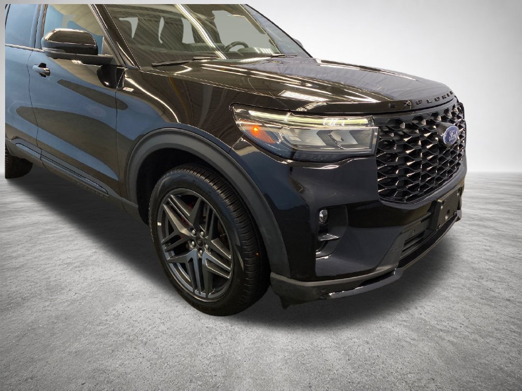 Used 2025 Ford Explorer ST-Line w/ ST-Line Street Pack AWD/4WD image 51
