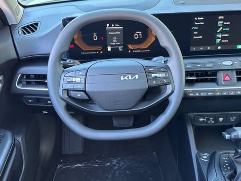 New 2026 Kia K4 FWD image 17