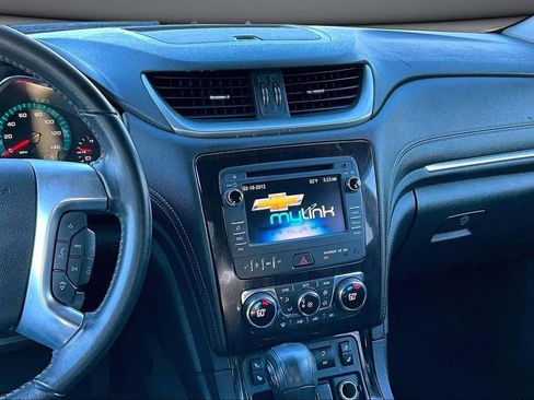 Used 2016 Chevrolet Traverse LT image 9