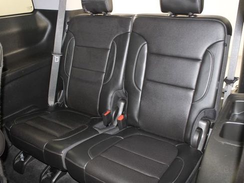 Used 2021 GMC Acadia SLT w/ Technology Package image 23