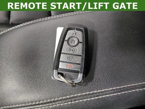 Used 2025 Ford Escape Platinum AWD/4WD image 7