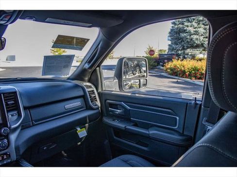 Certified 2025 RAM 2500 Big Horn AWD/4WD image 21