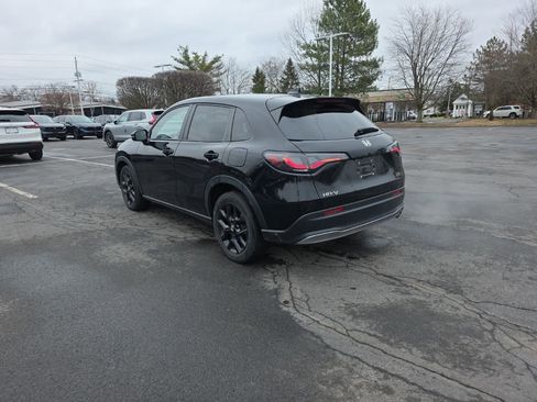 Used 2023 Honda HR-V Sport image 5