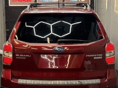 Used 2014 Subaru Forester 2.5i Limited AWD/4WD image 9