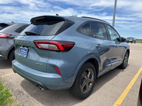 Used 2024 Ford Escape ST-Line w/ Tech Pack #1 AWD/4WD image 9