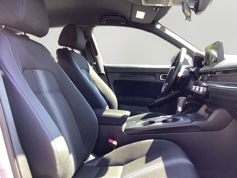 Used 2025 Honda Civic Sport image 12