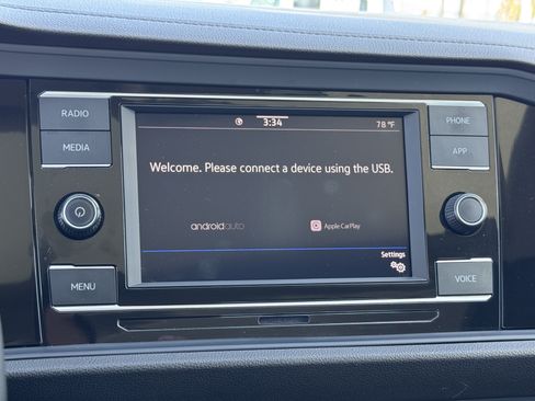 Used 2024 Volkswagen Jetta SE FWD image 22