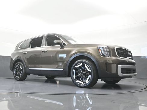Used 2025 Kia Telluride EX w/ EX Captain's Chair Package FWD image 66