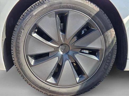 Used 2024 Tesla Model 3 RWD image 29