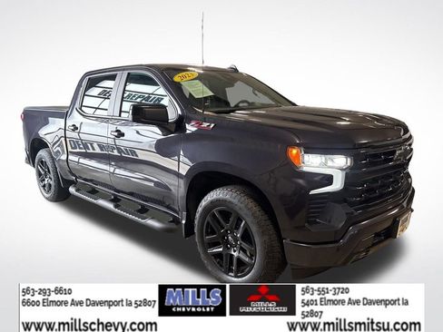 Used 2023 Chevrolet Silverado 1500 RST image 3