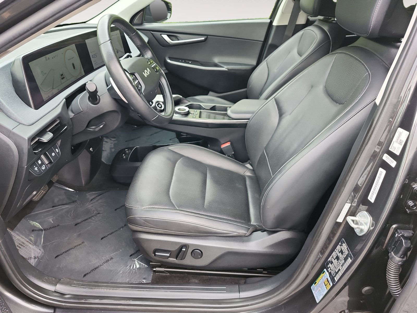 Used 2023 Kia EV6 Wind RWD image 9
