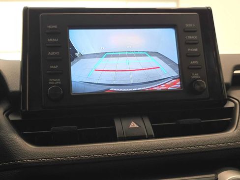 Used 2019 Toyota RAV4 LE w/ Carpet Mat Package AWD/4WD image 13