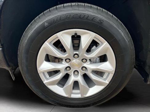 Used 2022 Chevrolet Silverado 1500 Custom image 10