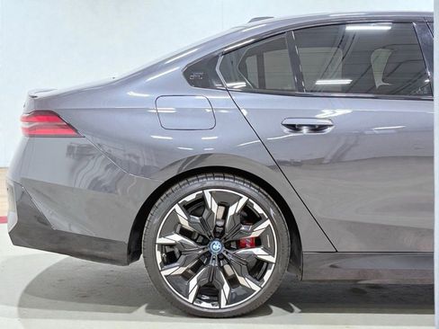 Used 2024 BMW i5 M60 w/ Premium Package image 11