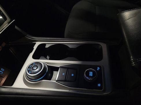 Used 2022 Ford Explorer XLT w/ Class IV Trailer Tow Package image 26