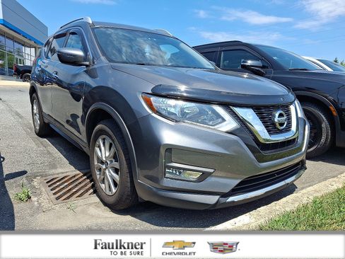 Used 2017 Nissan Rogue SV AWD/4WD image 1