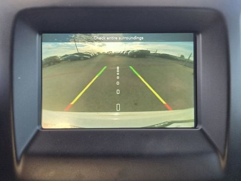 Used 2021 Jeep Compass Latitude image 18