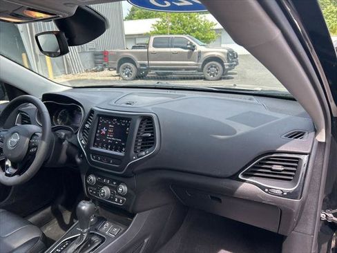 Certified 2023 Jeep Cherokee Altitude Lux w/ Lux Elite Package AWD/4WD image 42