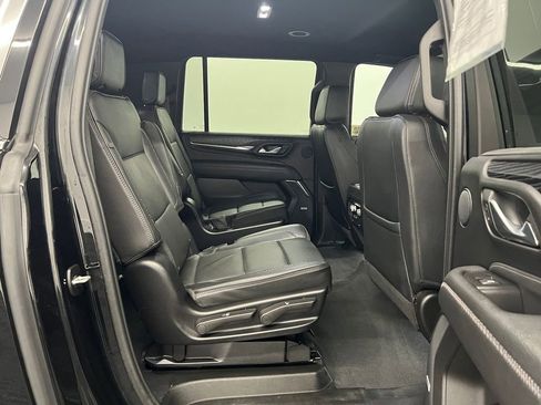 Used 2024 GMC Yukon XL Denali image 24