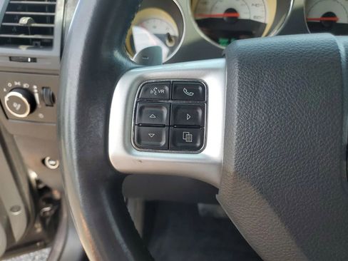 Used 2014 Dodge Challenger R/T image 19