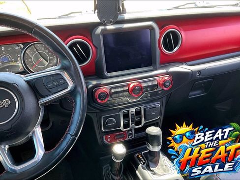 Used 2022 Jeep Gladiator Rubicon w/ LED Lighting Group AWD/4WD image 8