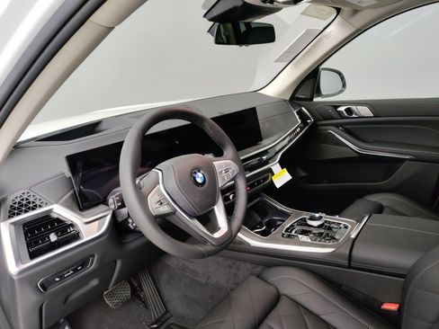 Used 2026 BMW X7 xDrive40i AWD/4WD image 14