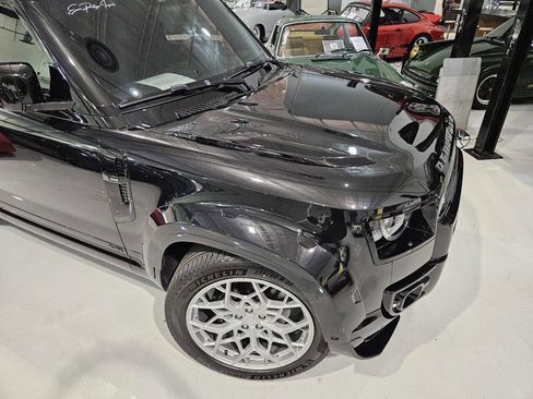 Used 2024 Land Rover Defender 110 V8 image 10