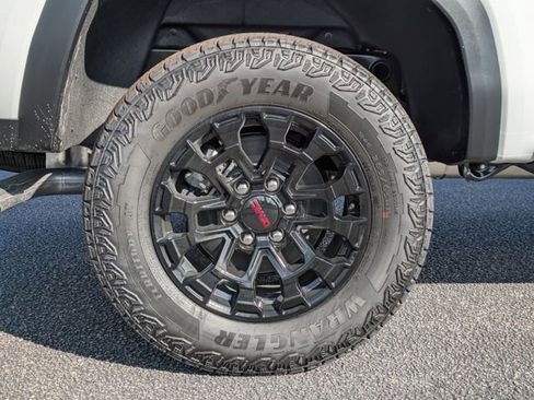 New 2026 GMC Canyon Elevation w/ Convenience Package image 10