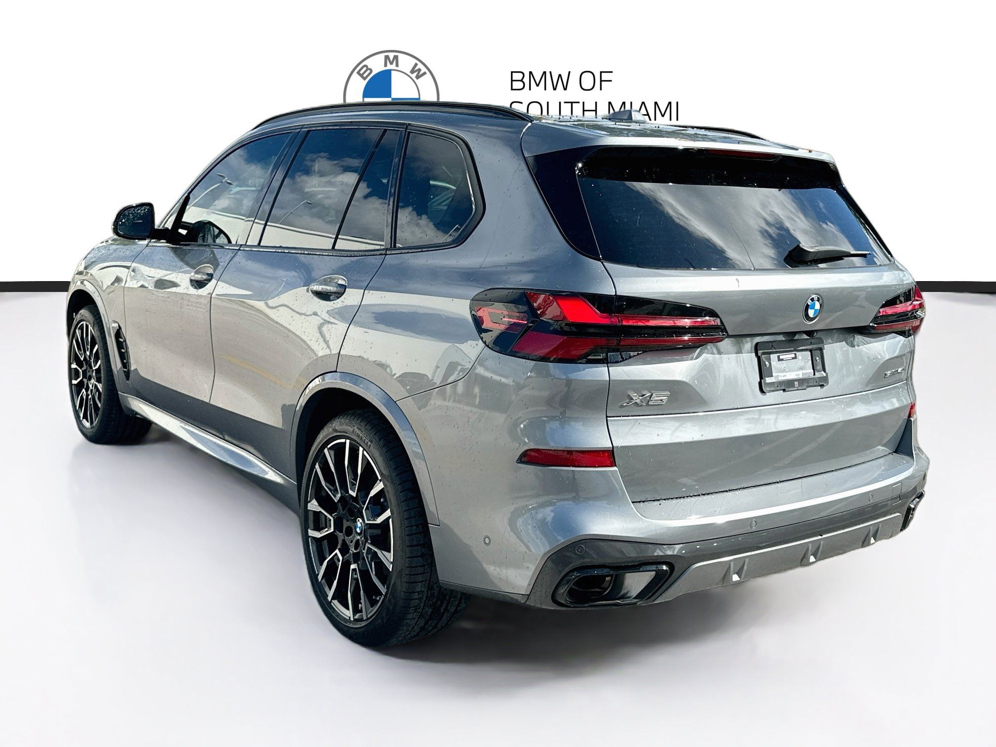 Certified 2024 BMW X5 sDrive40i w/ Executive Package RWD image 5