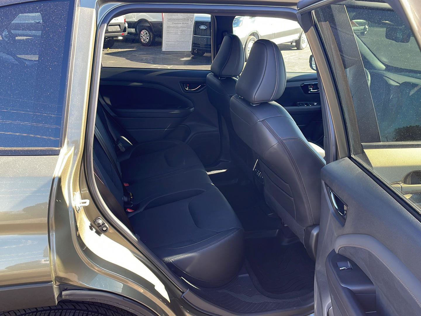 Used 2025 Subaru Forester Touring AWD/4WD image 29
