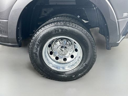 New 2026 RAM 3500 Longhorn w/ Towing Technology Group AWD/4WD image 17