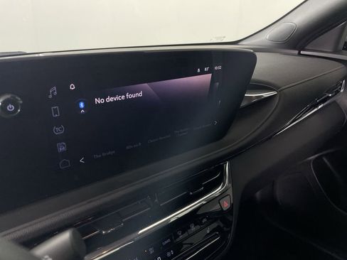 Used 2025 Buick Envista Avenir image 13