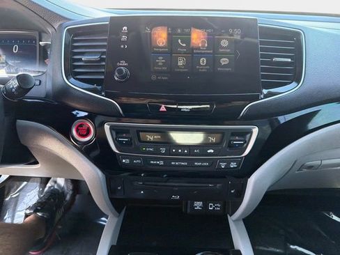 Used 2019 Honda Pilot Touring image 21