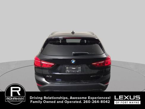 Used 2022 BMW X1 xDrive28i w/ Convenience Package AWD/4WD image 9