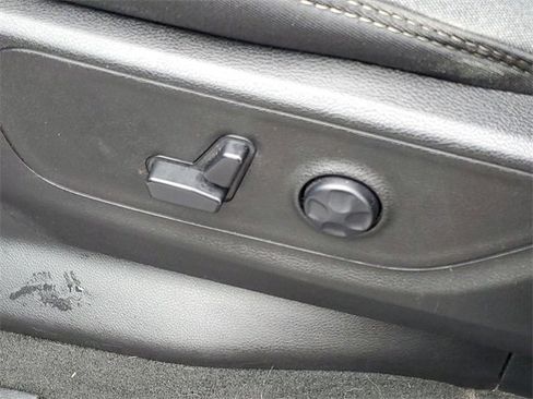 Used 2020 RAM 1500 Big Horn image 6