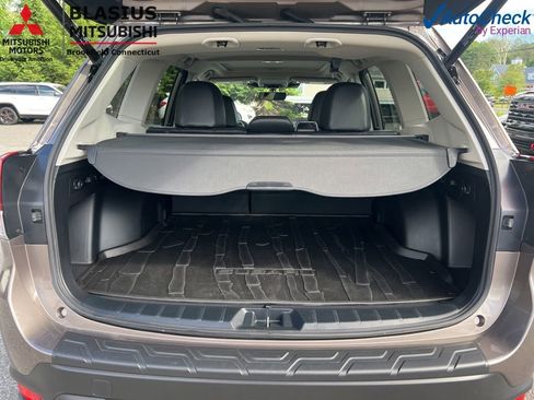 Used 2024 Subaru Forester Limited AWD/4WD image 11