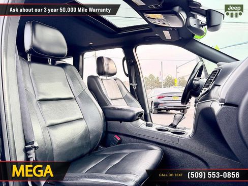 Used 2022 Jeep Grand Cherokee Limited image 17