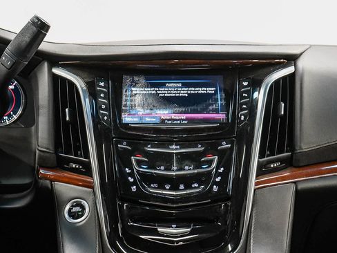 Used 2016 Cadillac Escalade Premium RWD image 14