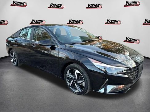 Certified 2023 Hyundai Elantra Limited image 3