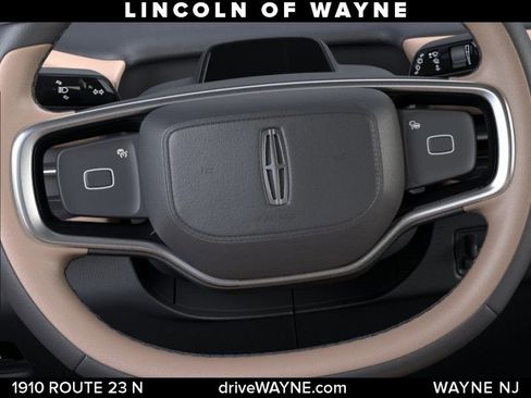New 2025 Lincoln Navigator L Black Label AWD/4WD image 13