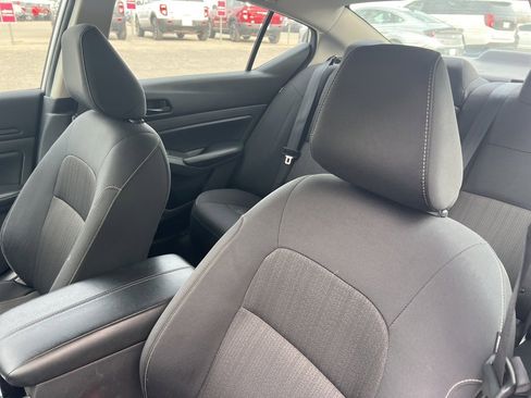 Used 2024 Nissan Altima 2.5 SV image 12