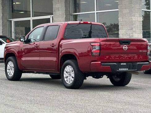 Used 2023 Nissan Frontier SV image 6