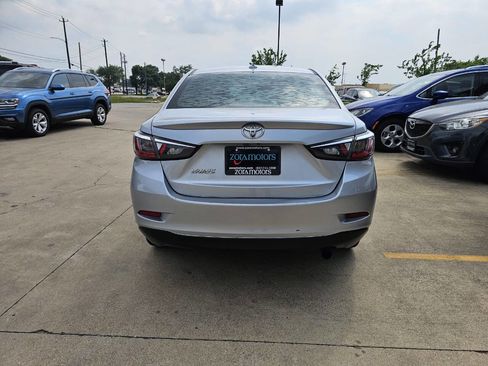 Used 2019 Toyota Yaris LE FWD image 6