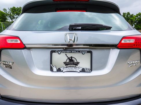 Used 2019 Honda HR-V Sport image 40