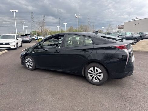Used 2016 Toyota Prius Three w/ Advanced Technology Package image 13