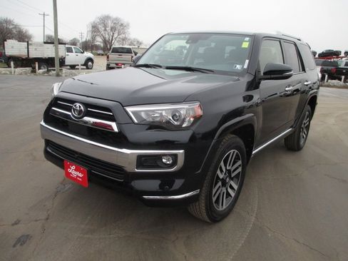 Used 2023 Toyota 4Runner Limited image 10