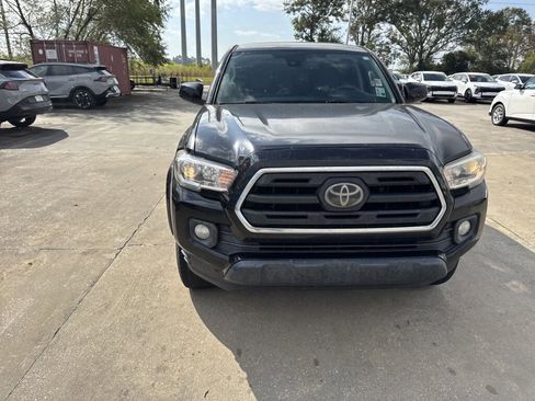 Used 2018 Toyota Tacoma SR5 image 6