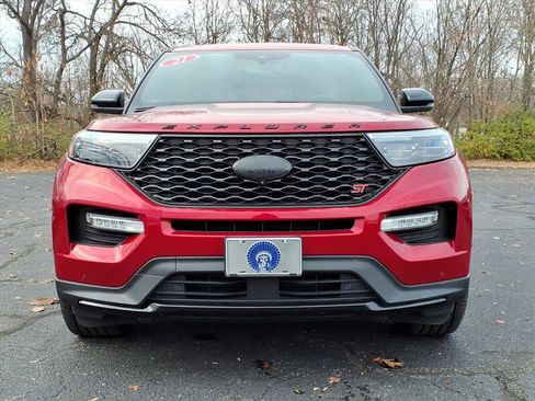 Certified 2021 Ford Explorer ST w/ ST Street Pack image 6
