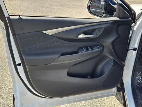 New 2026 Buick Envista Sport Touring w/ Convenience I Package FWD image 30